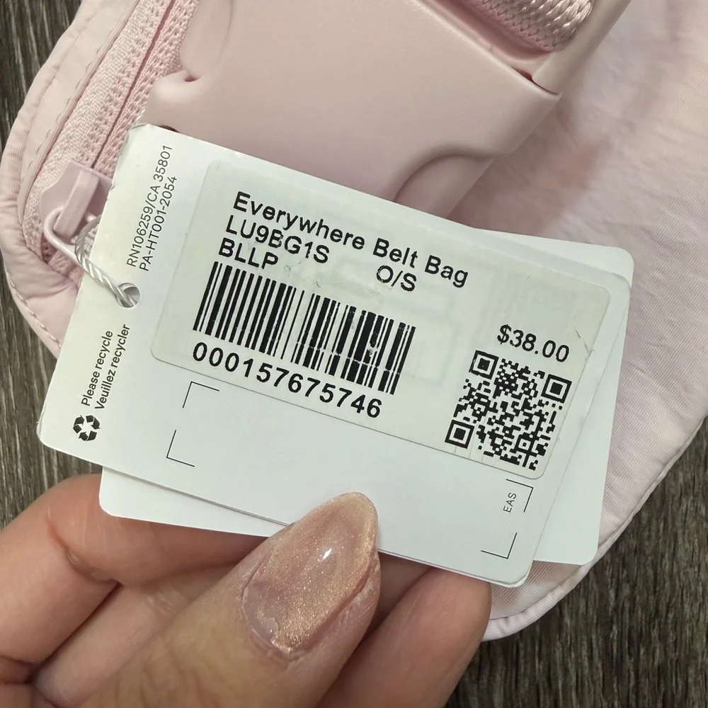SOLD NWT Lululemon Everywhere Belt Bag in Blissful Pink 1L - Picture 6 of 7